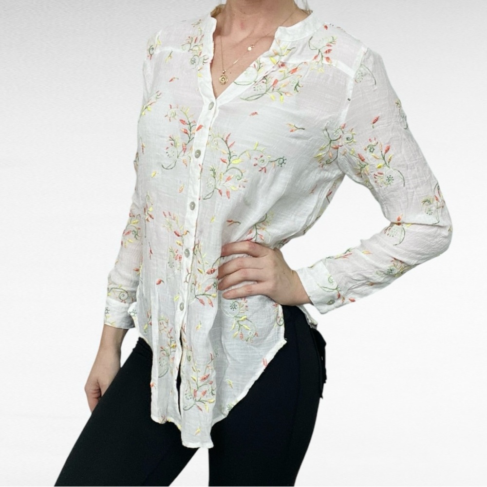 Anthropologie | Figueroa & Flower Embroidered Long Sleeve Button Down Shirt
